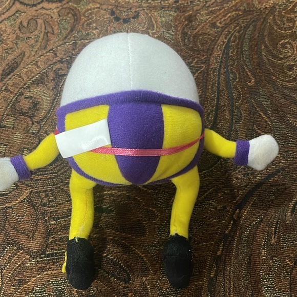 Nursery, treasures book and Humpty Dumpty with brick wall plush - Picture 4 of 4